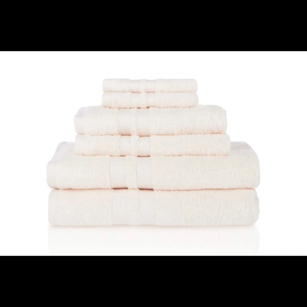 Superior Ultra Soft 500 GSM Ivory Towel Set by Home City Inc. (NEW)